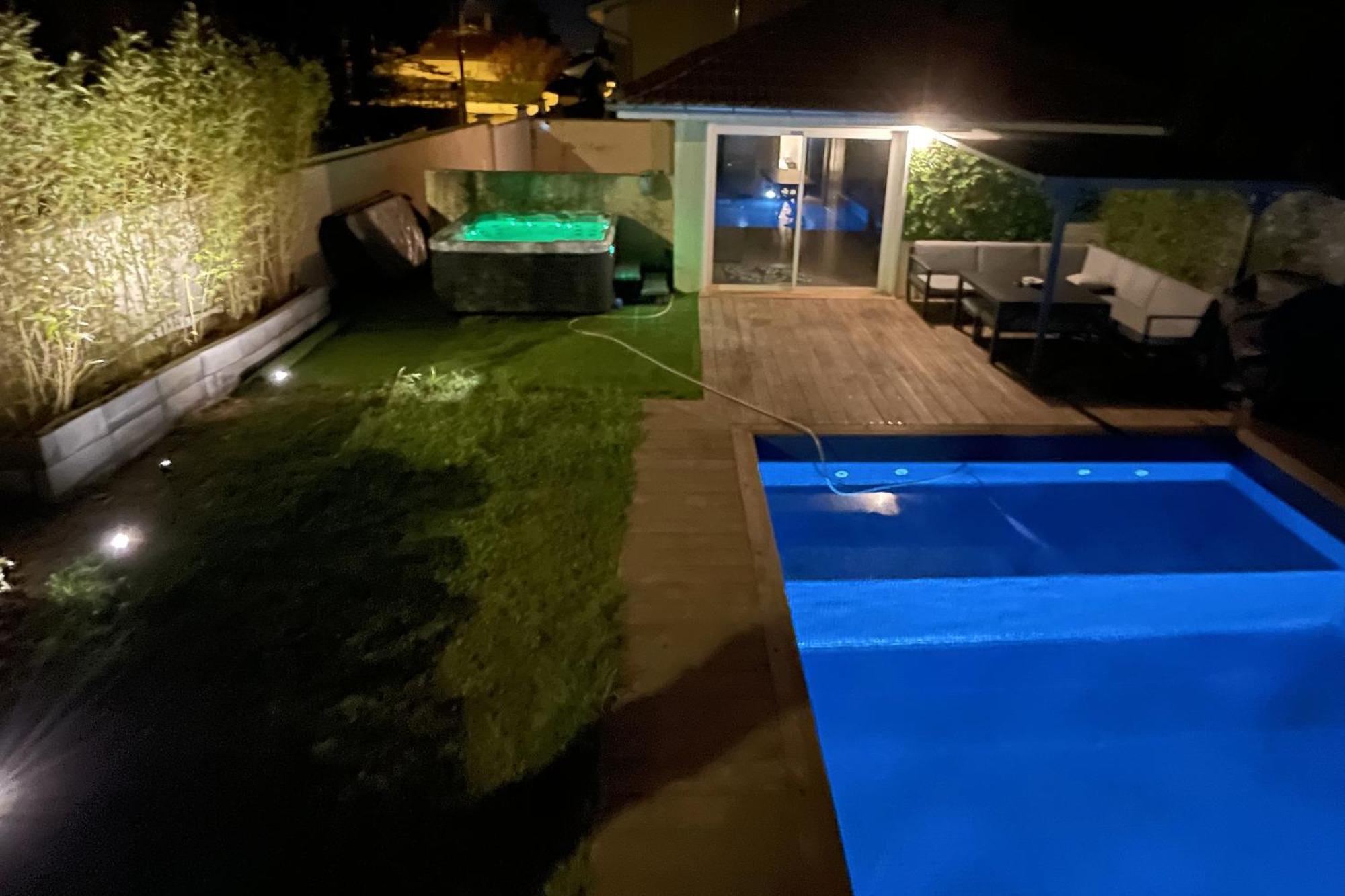 Unique! Jacuzzi Prive 35°C + Cinema Villa Entiere メイジュー エクステリア 写真